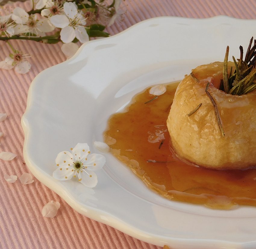 Recette de pomme rotie caramel romarin bio